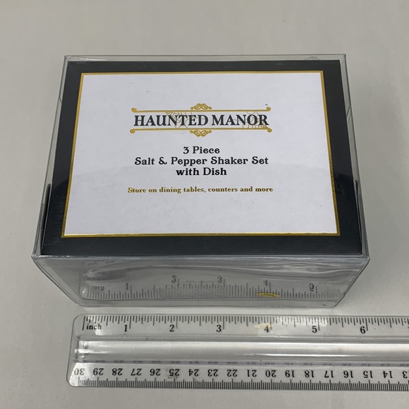 3-piece Haunted Manor Ceramic King & Queen Skull Salt & Pepper Shakers new - Picture 13 of 16